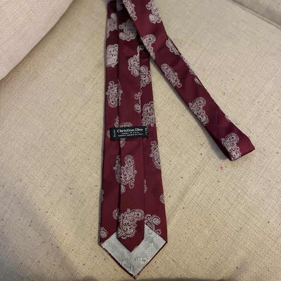Christian Dior Paisley Print Mens Necktie 👔 - Picture 5 of 9